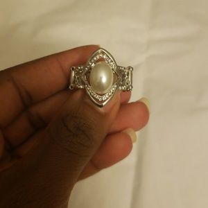 Silver and pearl stretch ring